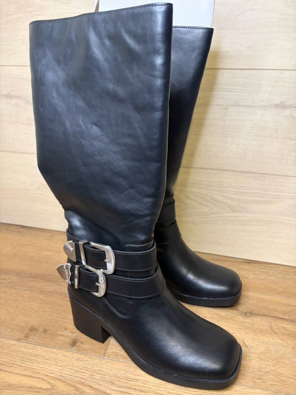Wild Pair BUCKKP Women Knee-High Boots Black SM Size 7.5M